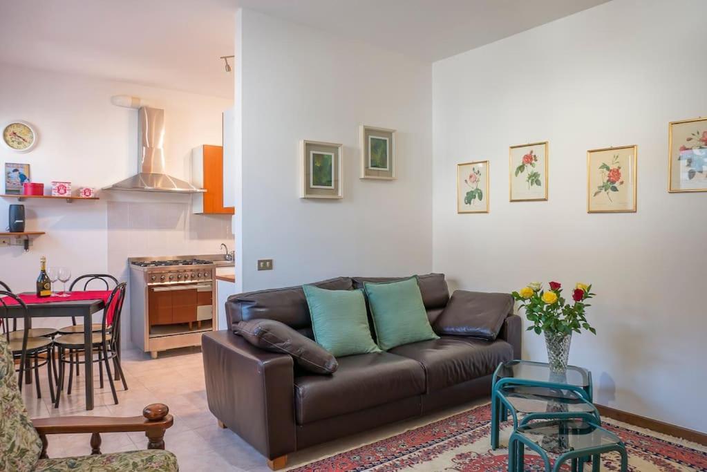 Appartement Le Rose à Venegono Superiore Extérieur photo