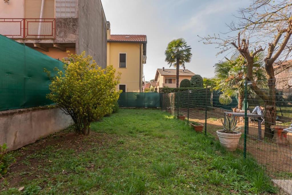 Appartement Le Rose à Venegono Superiore Extérieur photo